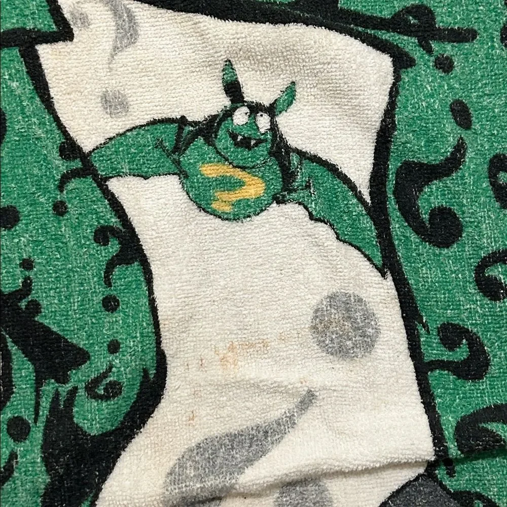 DC Comics The Riddler Jim Carrey Beach Towel Stains Discoloration